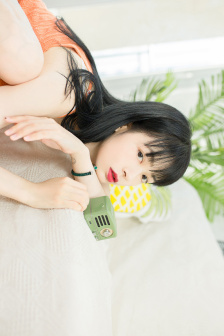 求求你放开我 大掌拽着头发